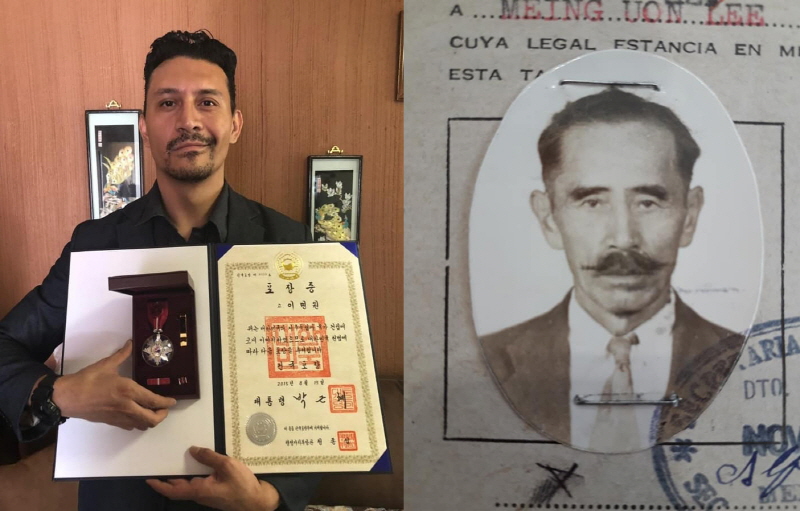 Gabriel Yu sostiene la medalla que reconoce a su tatarabuelo Lee Myong Won como patriota coreano a la derecha la fotografía del documento de identidad de su ancestro. | Nerea Ramírez